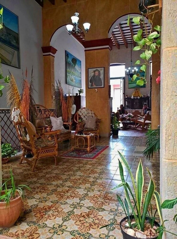 Sierra-Barroso's Colonial House