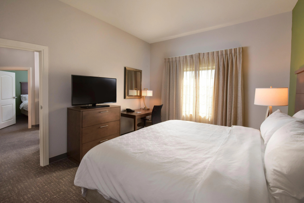 Staybridge Suites - Wisconsin Dells - Lake Delton by IHG