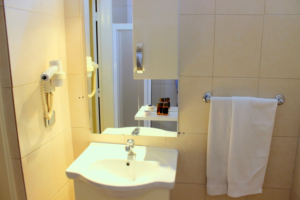 Yaztur Hotel