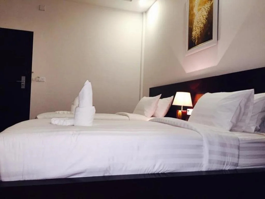 Golden Apple Hotel