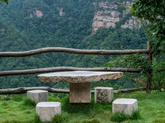 ZhangJiaJieBanpol· Huiwang Mountain Residence Homestay (Zhangjiajie Forest Park Store)