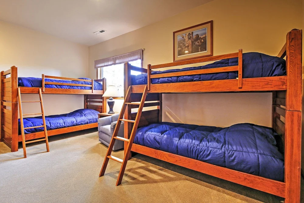 Spacious Home W/mtn Views, 2Mi to Steamboat Resort
