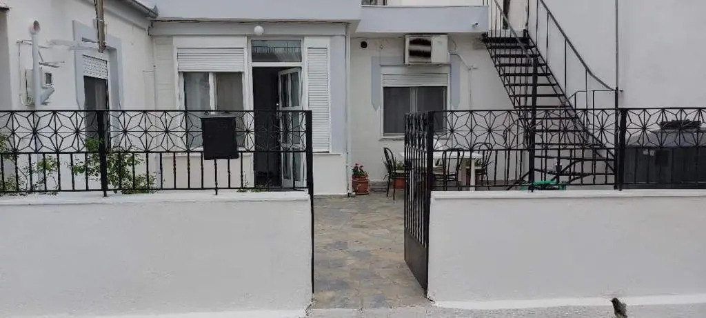 Vintage detached house