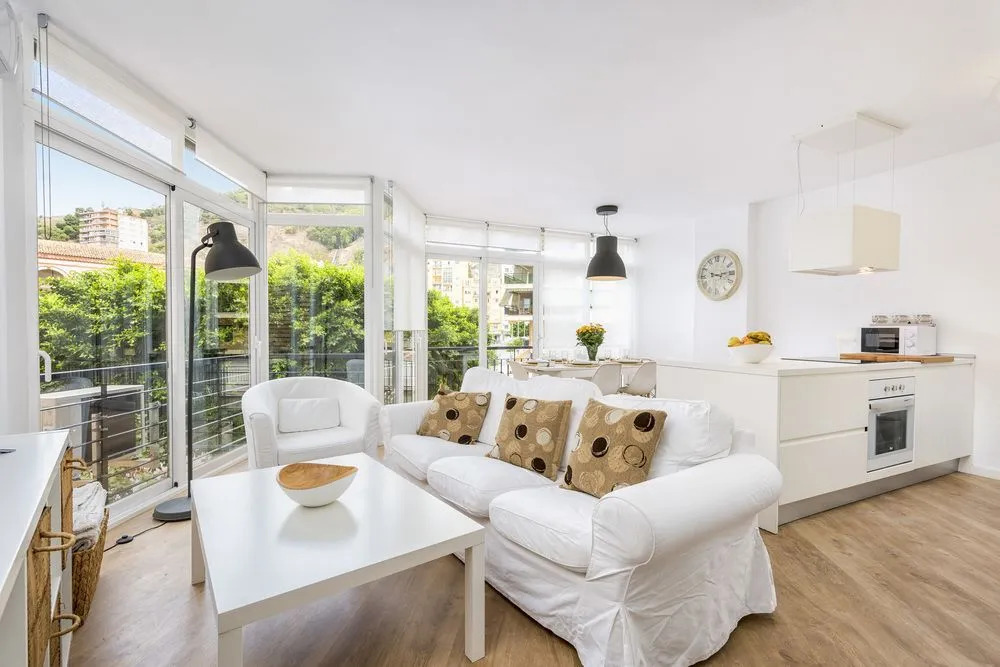 Three-bedroom apartment Cervantes