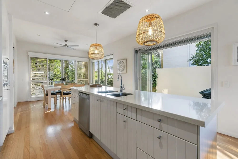 Sunshine Beach, Self Contained Unit, Beach Views - Unit 2 Elouera, 44 Elanda Street