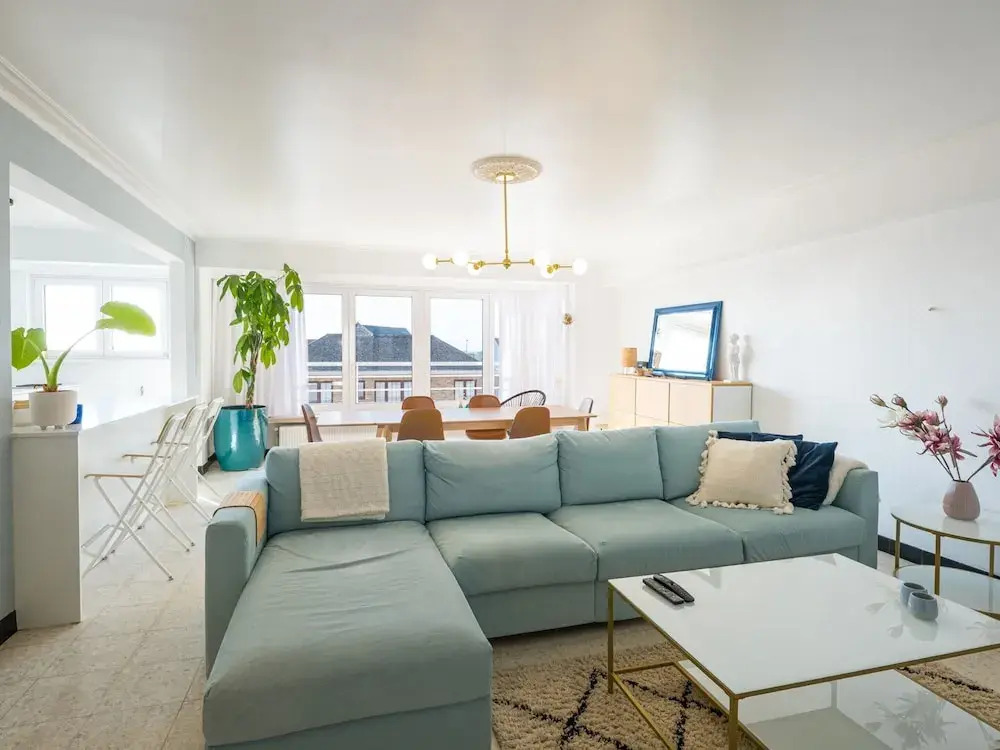 Apartment With 3 Bedrooms Near the sea
