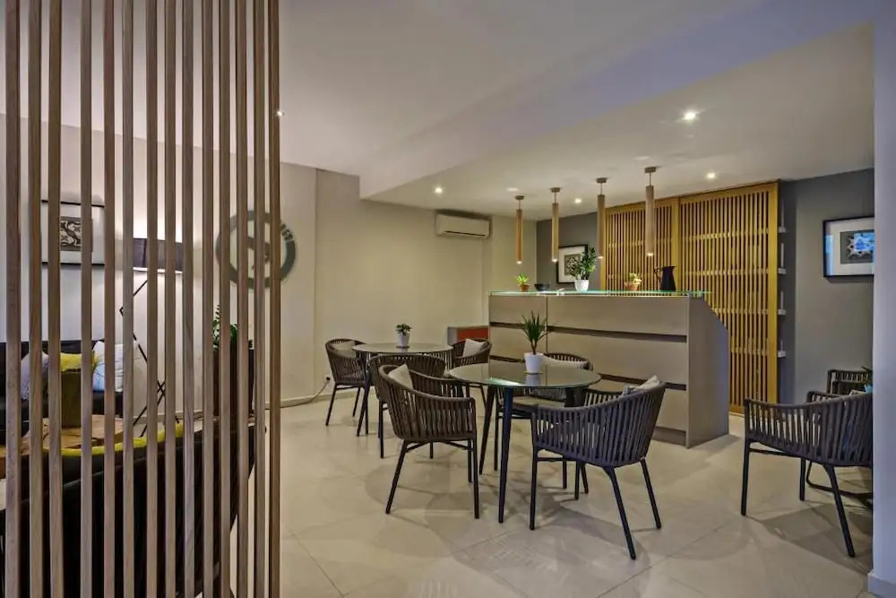 Icarus Suite Apartments