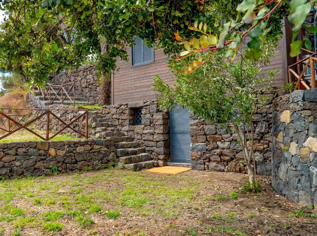 L'Isola che non c'è - L'Oasi sulla Timpa di Acireale tra l'Etna e Taormina