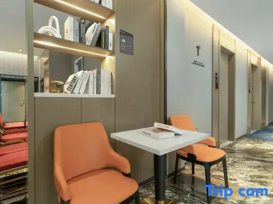 Rezen Proyal  Hotel (Guangzhou TaiKoo Hui Tiyuxi Road Metro Station)