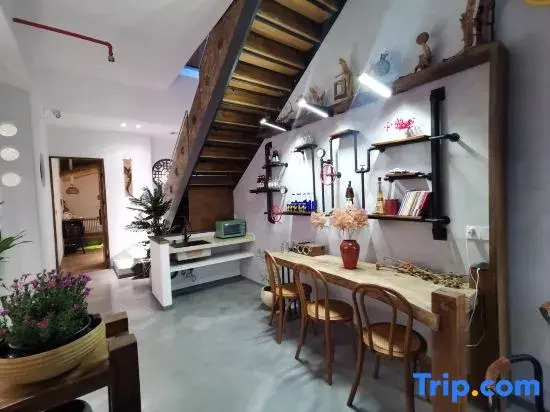 Ruo Ri Wang Lou B&B（Shanghai Zhujiajiao Ancient Town Store）