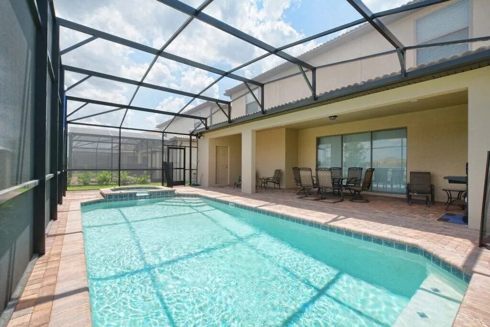 9 Bed House W/pool &spa In Windsor Westside-3704ww 9 Bedroom Home
