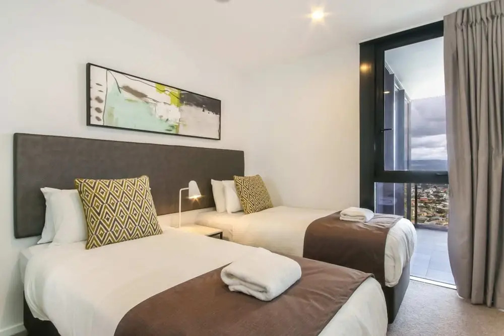 Luxurious 2 Bedroom Brand New Apartment With Amazing Hinterland Views