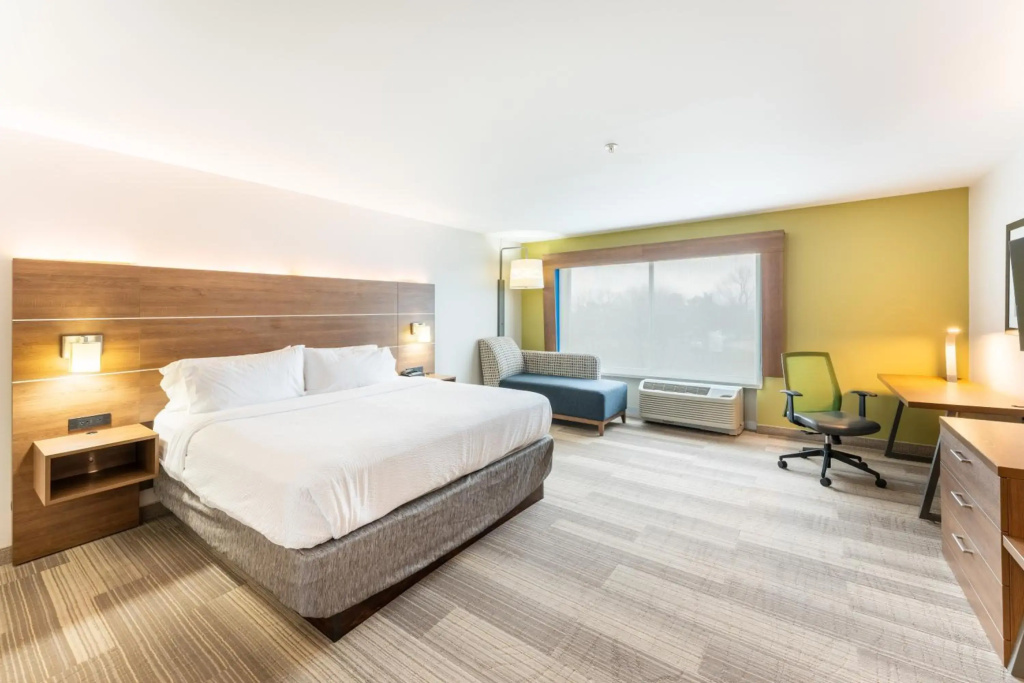 Holiday Inn Express & Suites Nashville North - Springfield by IHG