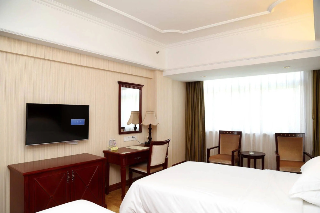 Vienna Hotel Shenzhen Futian Bagua Road