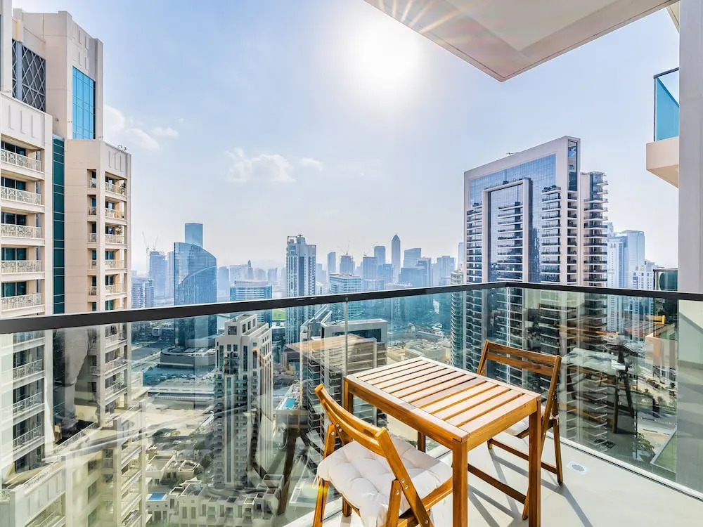 The Elevated Abode 1BHK Apt in Downtown