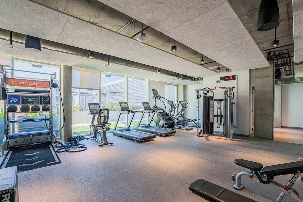 Sora DT Stay w CityView-HeatedPool-Gym
