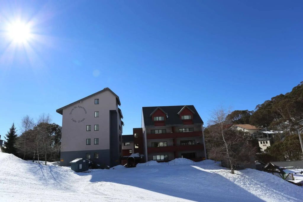 SNOWED INN apartment