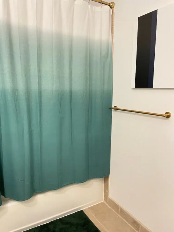 MCM Styled Condo Sleeps 4 Pool hot tub
