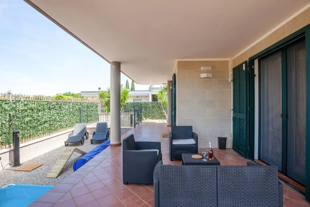 Valenzano Villa between art & nature