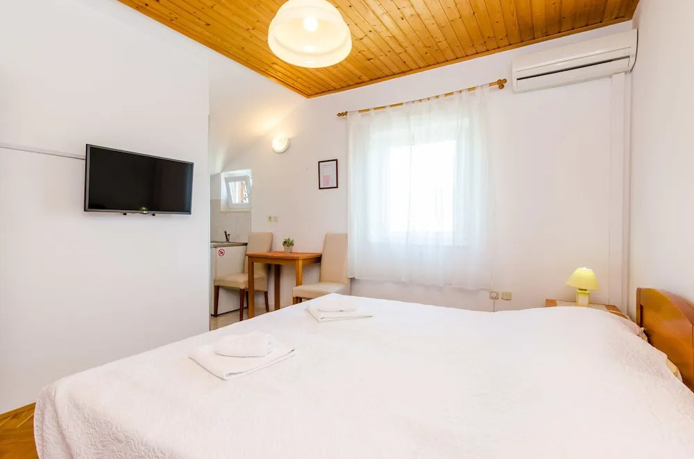 Apartments Mali Paradiso