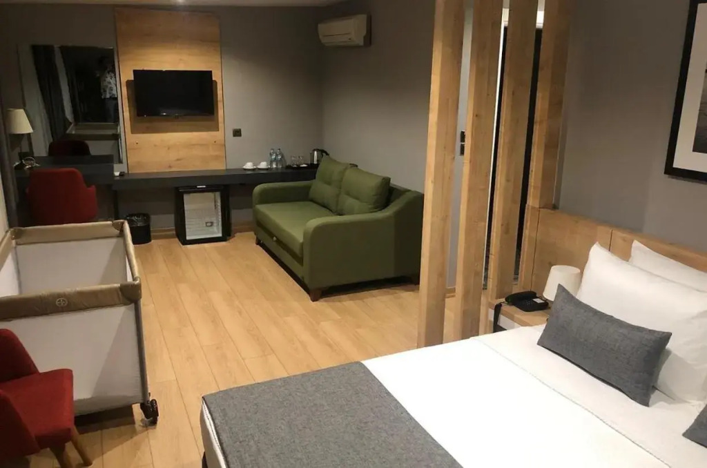 UZER OTEL