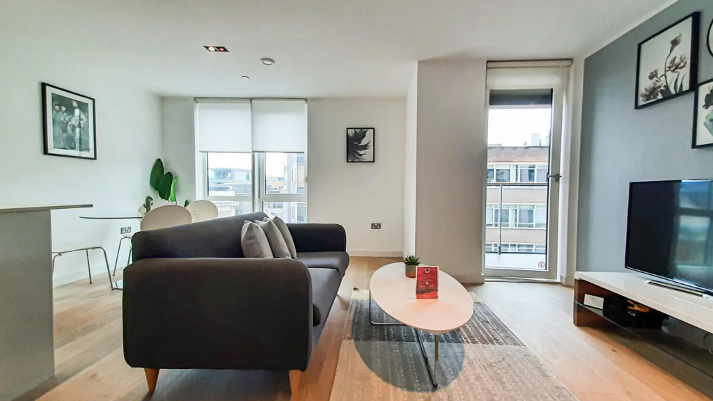 Luxurious One Bed w Balcony in Heart of Shoreditch