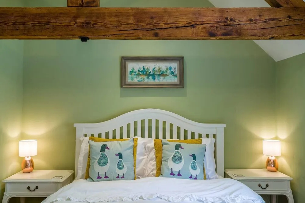 Idyllic Country Suite