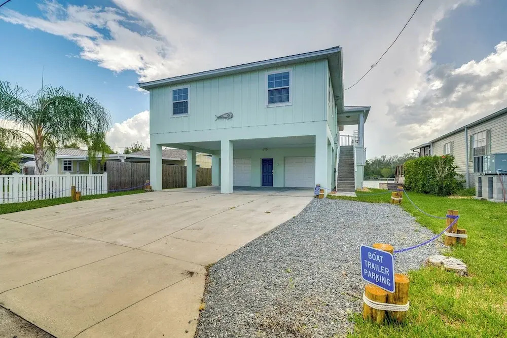 Private Dock & Water Views! Homosassa Retreat
