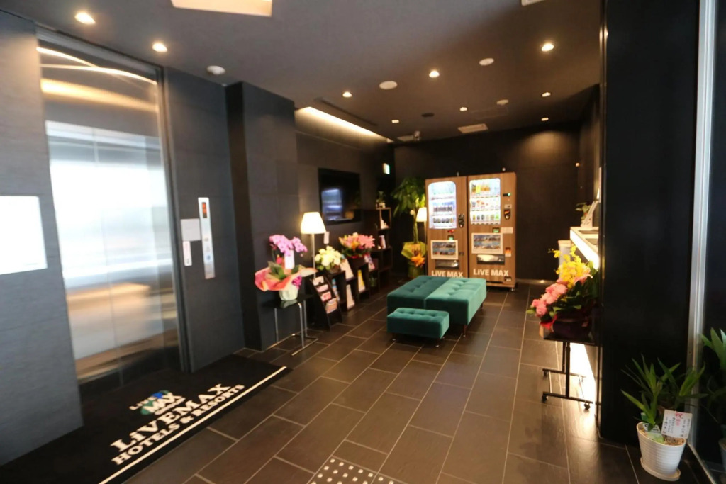 Hotel Livemax Takadano Baba Station Square