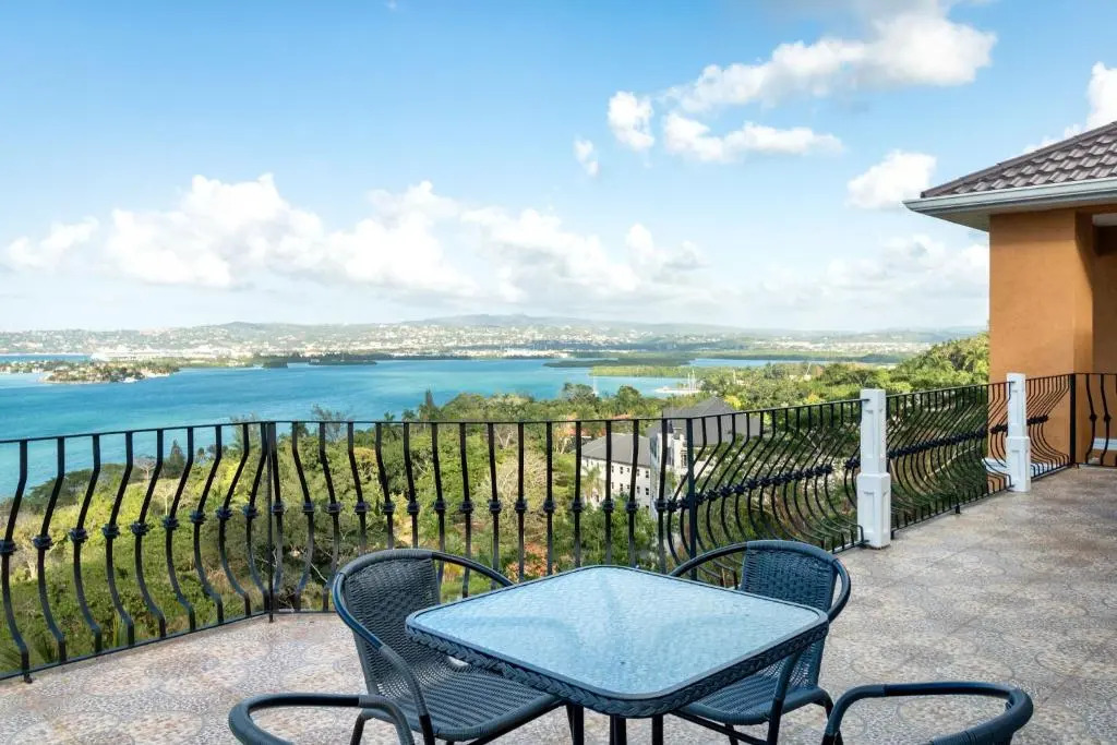 Luxury Getaway with Pool and Amazing Ocean view - Montego Bay