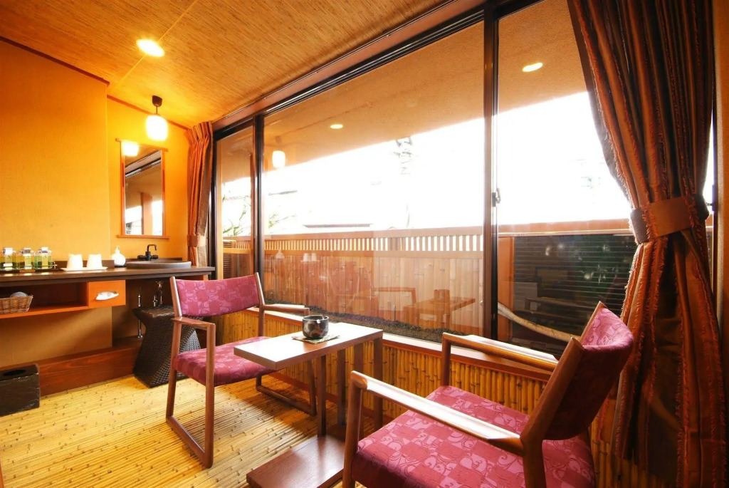 Kyoto Arashiyama Onsen Ryokan Hanaikada