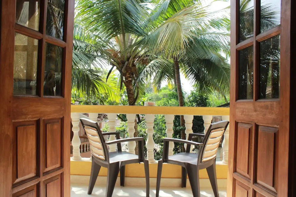 OYO 9358 Home Designer 1BHK Candolim