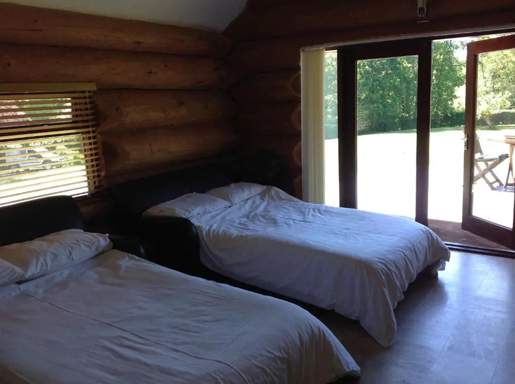 lyne view, log cabin