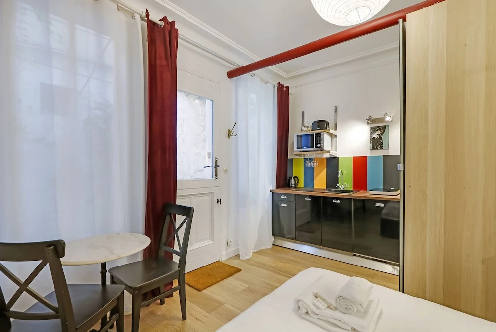 Pick A Flat's Montparnasse Studio