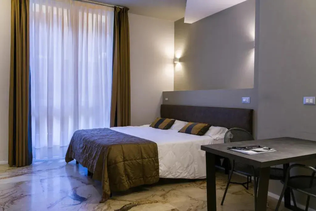 Astoria Studio Apartments