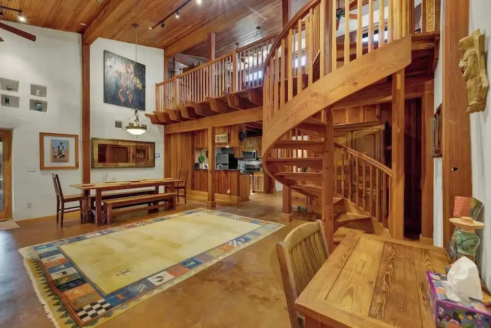 The Willows Casa Grande + Sundown Suite Sleeps 13 - Close to Main St