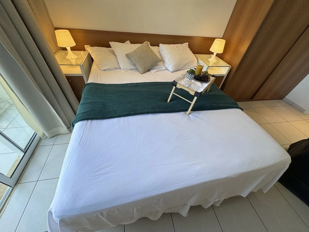 BEACH LIVING, pe na areia, a 400M DO B PARK COM restaurante e TOBOAGUA