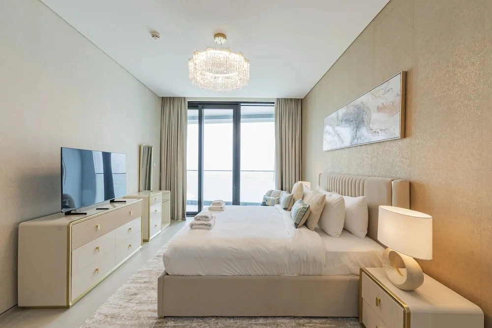 Live the Vibe Upgraded 2BR JBR Coastal Living