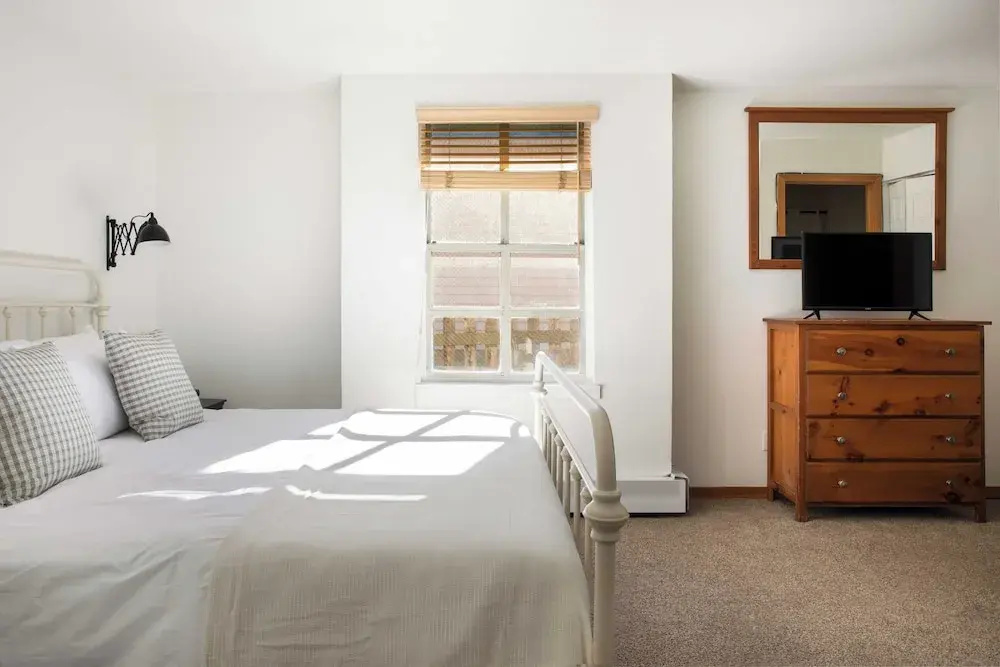 Holly by Avantstay In the Heart of Breckenridge w/ Hot Tub, Game Room & Roof Top Patio Sleeps 24