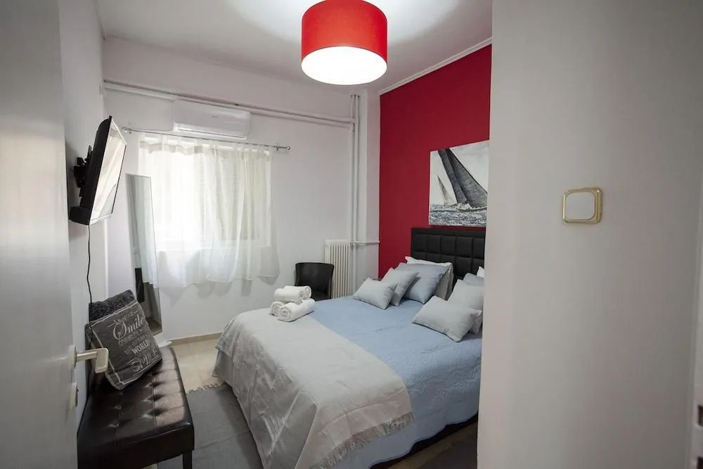 Renovated & Cool Flat In Ideal Location