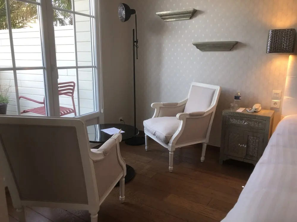 Hôtel La Baie des Anges, son SPA marin & sa piscine couverte