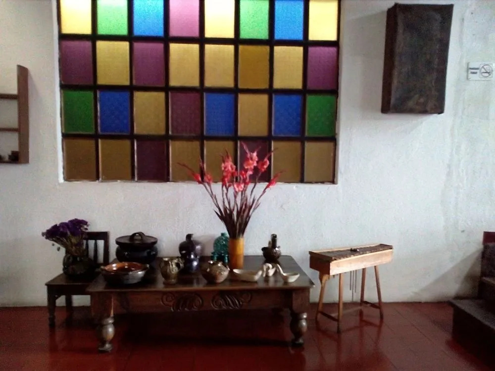 Hostel y Restaurante Casa Jacaranda