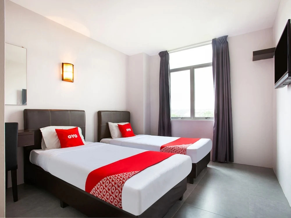 988 Hotel
