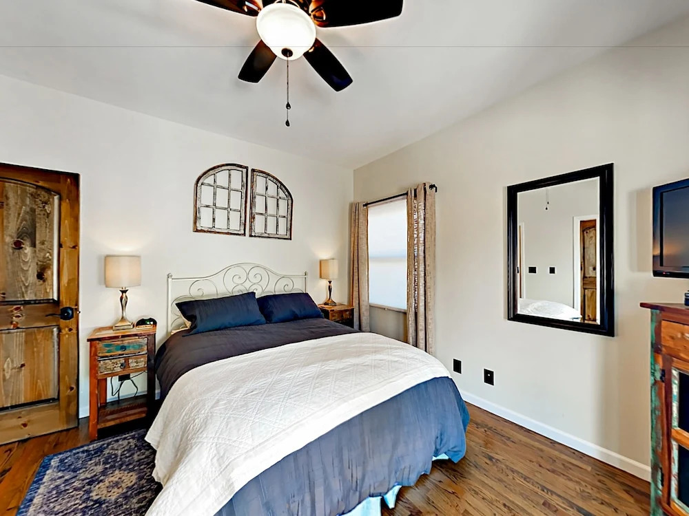 434 Vine Street House 3 Bedrooms 2 Bathrooms Home