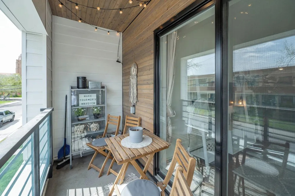 The Iris DT Condo with AC in Mission