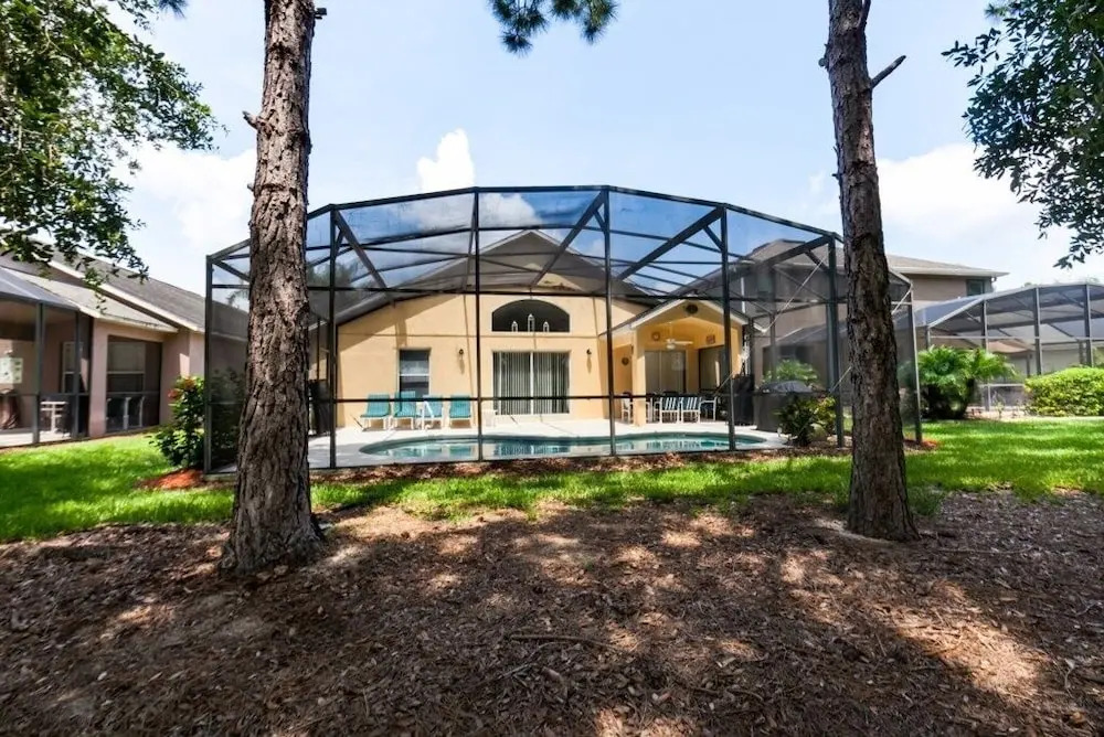 Gated Country Club Private Pool ! 4 Bedroom Home by RedAwning