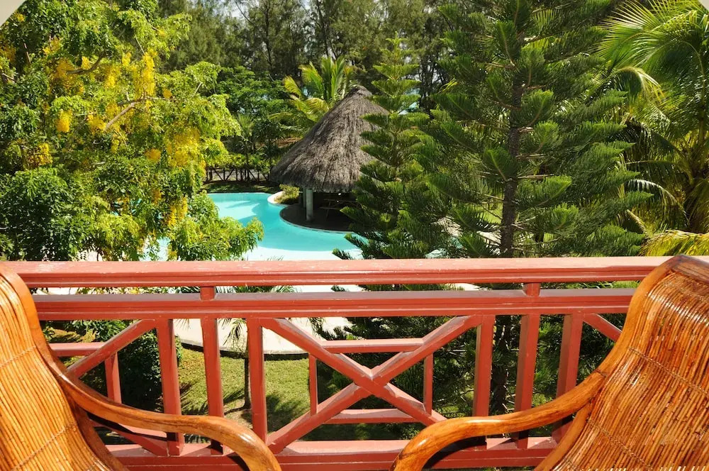 LES Condos in Beautiful Complex With Pool, Near the Beach