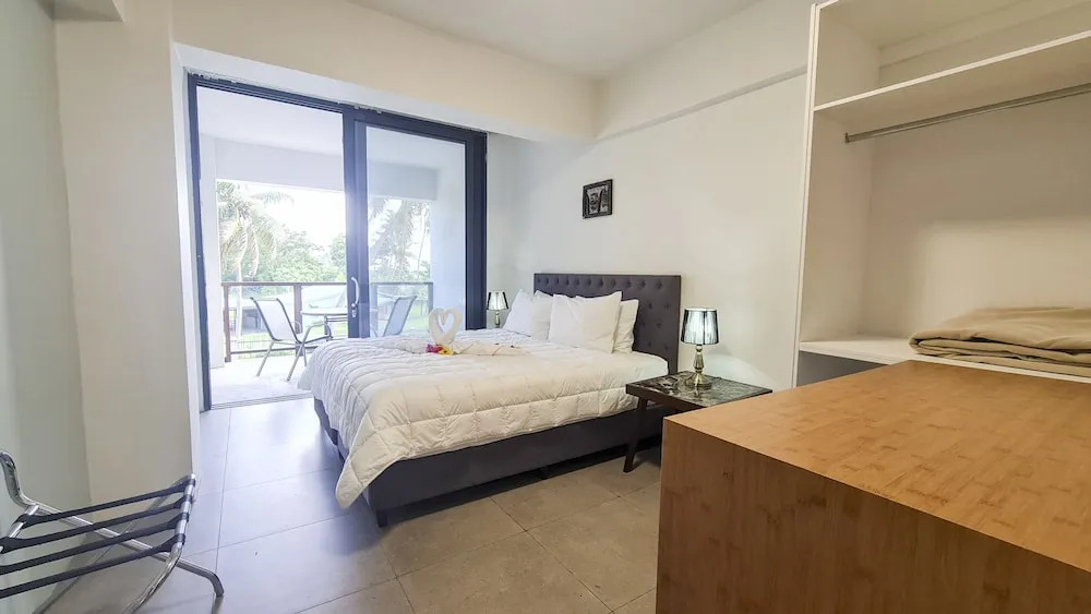 Ramada Suites By Wyndham Seafront Coral Coast