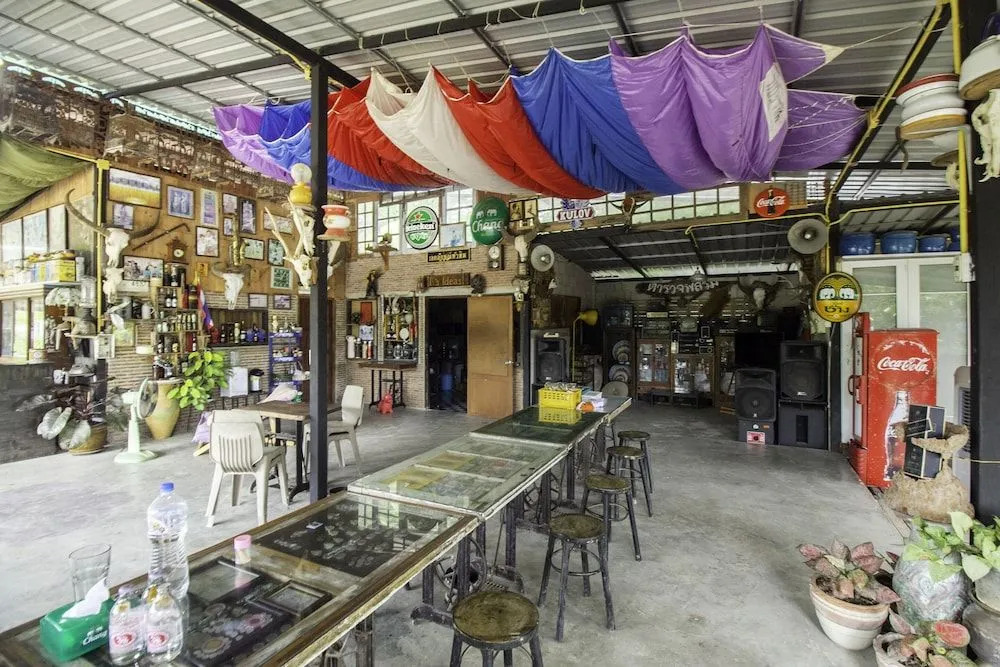 OYO 999 Baan Pak Rom Ruen