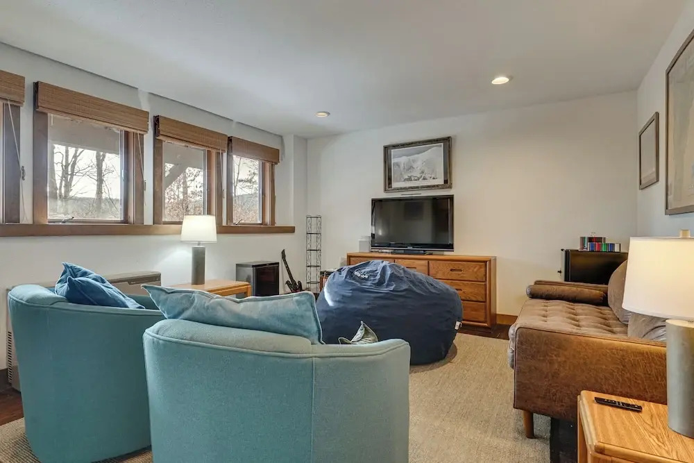 Near Okemo & Killington: Home w/ Sauna & Fireplace
